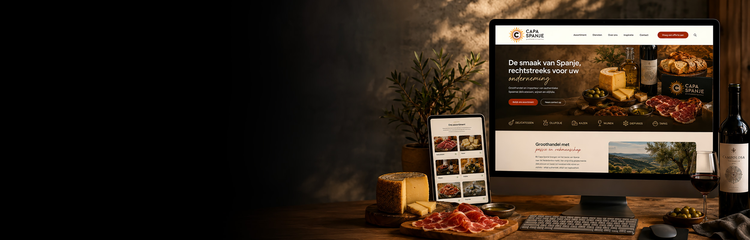 Capa Spanje websitepresentatie met Spaanse delicatessen en wijn in een warme, ambachtelijke sfeer